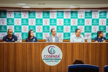 Cosenza emul&oacute; iniciativa de la Alcald&iacute;a de Cali y confirm&oacute; patrocinio al Am&eacute;rica de Cali Femenino