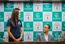 Cosenza emul&oacute; iniciativa de la Alcald&iacute;a de Cali y confirm&oacute; patrocinio al Am&eacute;rica de Cali Femenino
