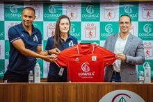 Cosenza emul&oacute; iniciativa de la Alcald&iacute;a de Cali y confirm&oacute; patrocinio al Am&eacute;rica de Cali Femenino