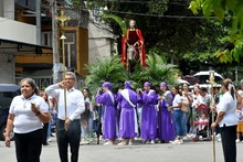 Inici&oacute; Semana Santa en la &lsquo;sucursal del cielo&rsquo;
