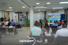 Directivos docentes celebraron proyecto de energ&iacute;a solar sostenible en sistema educativo oficial de Cali