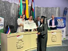 M&aacute;s j&oacute;venes cale&ntilde;os se suman al grupo de egresados del programa &lsquo;Todas y Todos a Estudiar&rsquo;