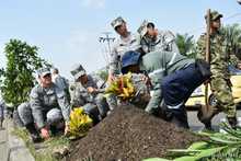 Cale&ntilde;os y cale&ntilde;as engalanaron la entrada sur de la ciudad