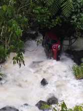 La imprudencia puso en riesgo a tres personas, arrastradas por creciente en corregimiento de Pance