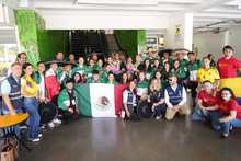 Delegaci&oacute;n de M&eacute;xico fue recibida en Cali con dulces t&iacute;picos y show de salsa Pioneros del Ritmo.