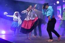 Una noche de folclor internacional en La Tertulia