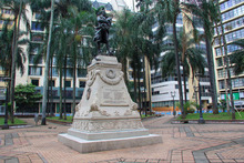 Intrevecci&oacute;n y recuperaci&oacute;n de la Plaza de Caicedo