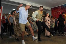 Canad&aacute; convirti&oacute; la Casa Tur&iacute;stica Solar del R&iacute;o en una pista de baile