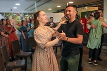 Canad&aacute; convirti&oacute; la Casa Tur&iacute;stica Solar del R&iacute;o en una pista de baile