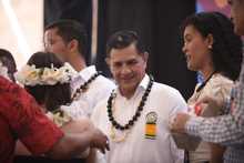 En el Encuentro de Culturas Populares se intercambiaron presentes para recordar este evento de talla mundial