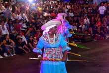 Cubanos y cale&ntilde;os se tomaron el Bulevar del R&iacute;o a ritmo de Salsa. &iquest;C&oacute;mo termin&oacute;?