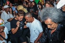 Cubanos y cale&ntilde;os se tomaron el Bulevar del R&iacute;o a ritmo de Salsa. &iquest;C&oacute;mo termin&oacute;?