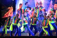 Entre mambo, zamba y m&uacute;sica llanera el p&uacute;blico goz&oacute; en el Bulevar del R&iacute;o