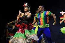 Entre mambo, zamba y m&uacute;sica llanera el p&uacute;blico goz&oacute; en el Bulevar del R&iacute;o