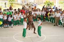 Estudiantes de Golondrinas danzaron al ritmo de Brasil y Kenia