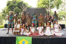 Estudiantes de Golondrinas danzaron al ritmo de Brasil y Kenia