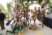 Estudiantes de Golondrinas danzaron al ritmo de Brasil y Kenia