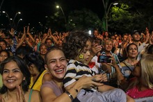 En el Teatro Jorge Isaacs se encendi&oacute; la noche con las danzas del mundo