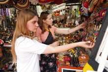 Los polacos siguen recorriendo lugares emblem&aacute;ticos de Cali