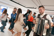 Delegaci&oacute;n brasilera aprendi&oacute; los secretos para la preparaci&oacute;n de macetas de alfe&ntilde;ique