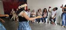 Clases de danza para todos, la apuesta de la delegaci&oacute;n de Haw&aacute;i