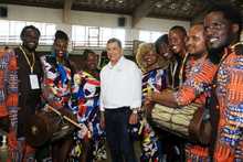 Un desfile multicultural con coraz&oacute;n de &lsquo;folcloreada&rsquo;