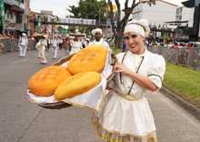 La calle quinta se llen&oacute; de Cultura Popular 