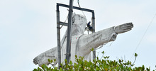 El Cristo de Cali se sostendr&aacute; solo: Secretar&iacute;a de Vivienda retir&oacute; estructura met&aacute;lica de apoyo