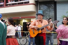 Grupo Chamal de Chile se luci&oacute; en desfile del &lsquo;Encuentro Mundial de las Culturas Populares&rsquo;