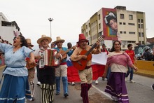 Grupo Chamal de Chile se luci&oacute; en desfile del &lsquo;Encuentro Mundial de las Culturas Populares&rsquo;