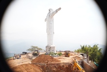 Cristo Rey vuelve a lucir su velo blanco sin estructura met&aacute;lica
