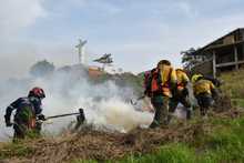 Alcald&iacute;a ofrece hasta $5 millones para capturar a responsables de incendios en &aacute;reas protegidas y en bienes p&uacute;blicos o privados 