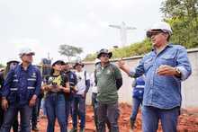 Alcalde de Cali inspeccion&oacute; la obra del Proyecto Integral de Cristo Rey