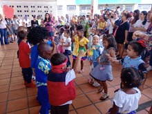 Ni&ntilde;as y ni&ntilde;os de la UTS Potrero Grande rindieron homenaje a las madres