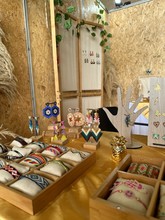 Conoce &lsquo;RosArte&rsquo;, emprendimiento cale&ntilde;o de joyas tejidas a mano