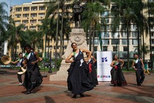 &iexcl;M&uacute;sica, danza y artes pl&aacute;sticas en la Plaza de Cayzedo!