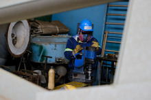 Se instalan m&oacute;dulos met&aacute;licos en el Bulevar de Oriente 