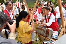 La reina Letizia estuvo en Cali visitando a emprendedores locales