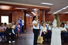 &iexcl;A respetar, cuidar y proteger a los mayores!