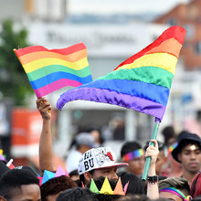 Masiva movilizaci&oacute;n en Cali por los derechos de la poblaci&oacute;n LGBTIQ+