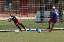 La selecci&oacute;n femenina de f&uacute;tbol de Panam&aacute; se alista bajo el sol cale&ntilde;o 