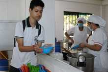 Creeser para el Futuro alimenta a m&aacute;s de 300 personas diariamente