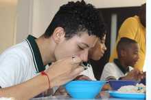 Creeser para el Futuro alimenta a m&aacute;s de 300 personas diariamente