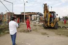 Autoridades realizan operativos de recuperaci&oacute;n del espacio p&uacute;blico en la comuna 15