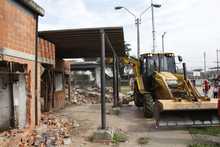 Autoridades realizan operativos de recuperaci&oacute;n del espacio p&uacute;blico en la comuna 15