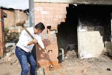 Autoridades realizan operativos de recuperaci&oacute;n del espacio p&uacute;blico en la comuna 15