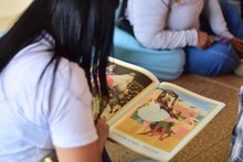 Contar cuentos a los ni&ntilde;os fortalece su lenguaje