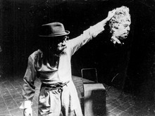 El Teatro Esquina Latina, un referente teatral cale&ntilde;o que empez&oacute; como un proyecto universitario, llega a sus 50 a&ntilde;os