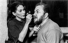 El Teatro Esquina Latina, un referente teatral cale&ntilde;o que empez&oacute; como un proyecto universitario, llega a sus 50 a&ntilde;os