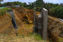 Parque Pac&iacute;fico levant&oacute; un muro de contenci&oacute;n en la ribera del r&iacute;o Cali 